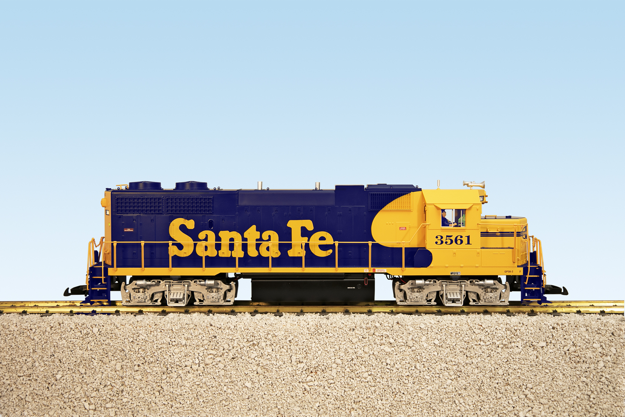 SANTA FE GP38-2 BLUE/YELLOW