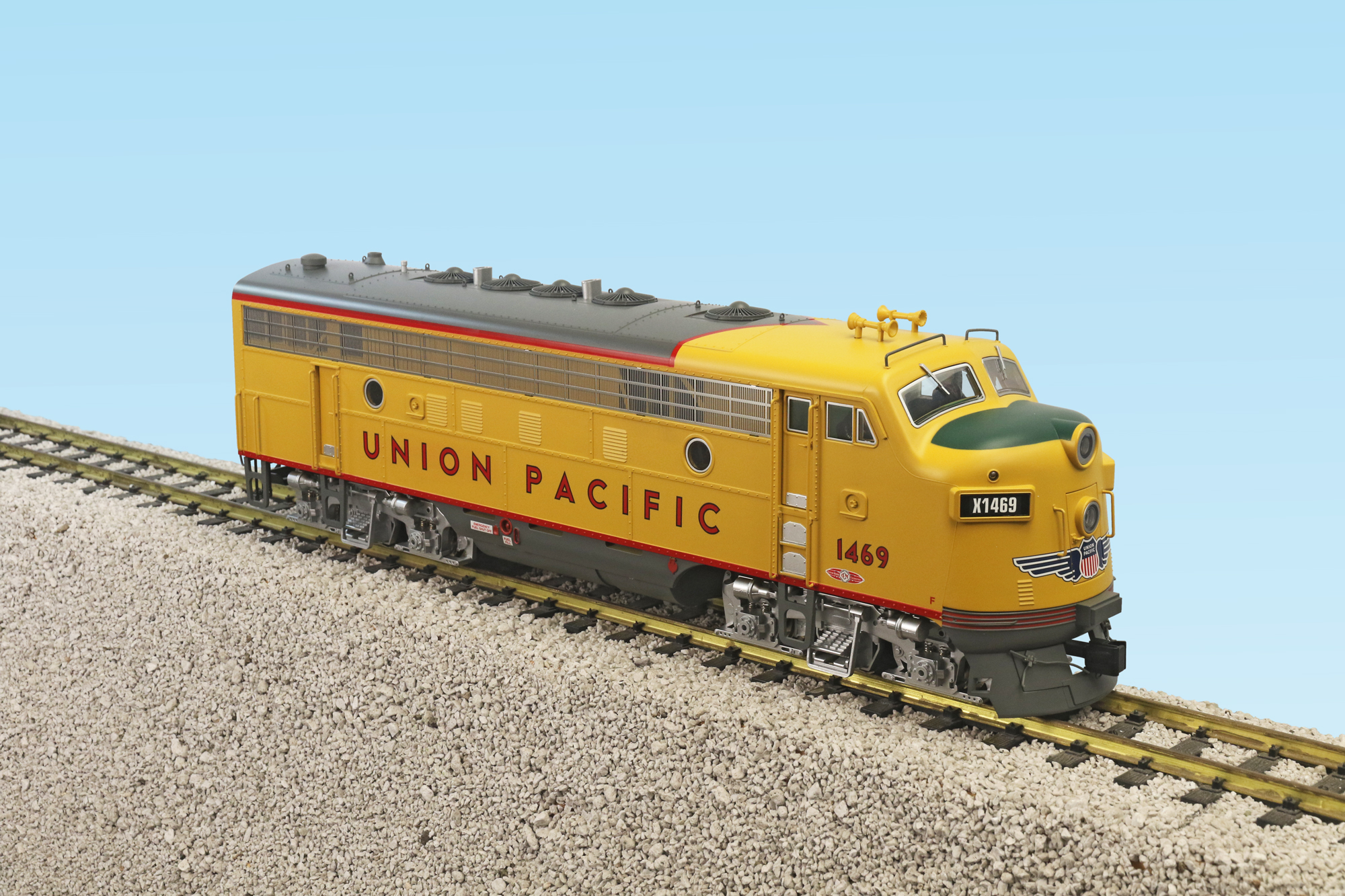 UNION PACIFIC F7 A UNIT YELLOW/GRAY